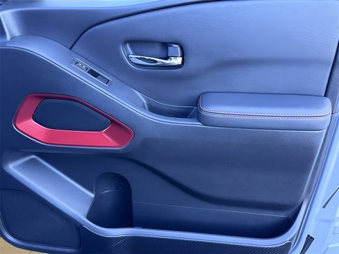 Used 2024 Nissan Frontier PRO-4X w/ Off-Road Protection Package image 16