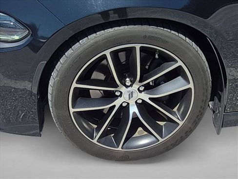 Used 2018 Dodge Charger R/T Scat Pack RWD image 21