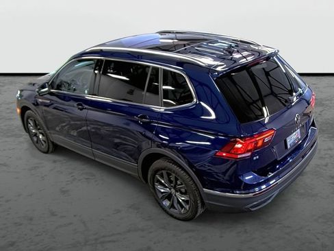 Used 2022 Volkswagen Tiguan SE AWD/4WD image 2