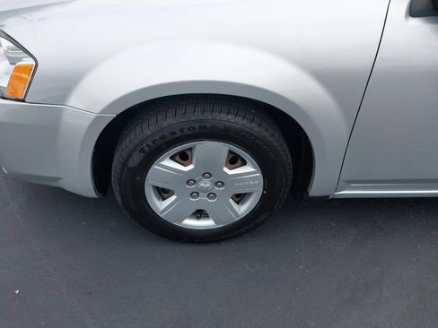 Used 2008 Dodge Avenger SE image 12
