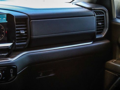 Used 2025 GMC Sierra 1500 Elevation AWD/4WD image 17