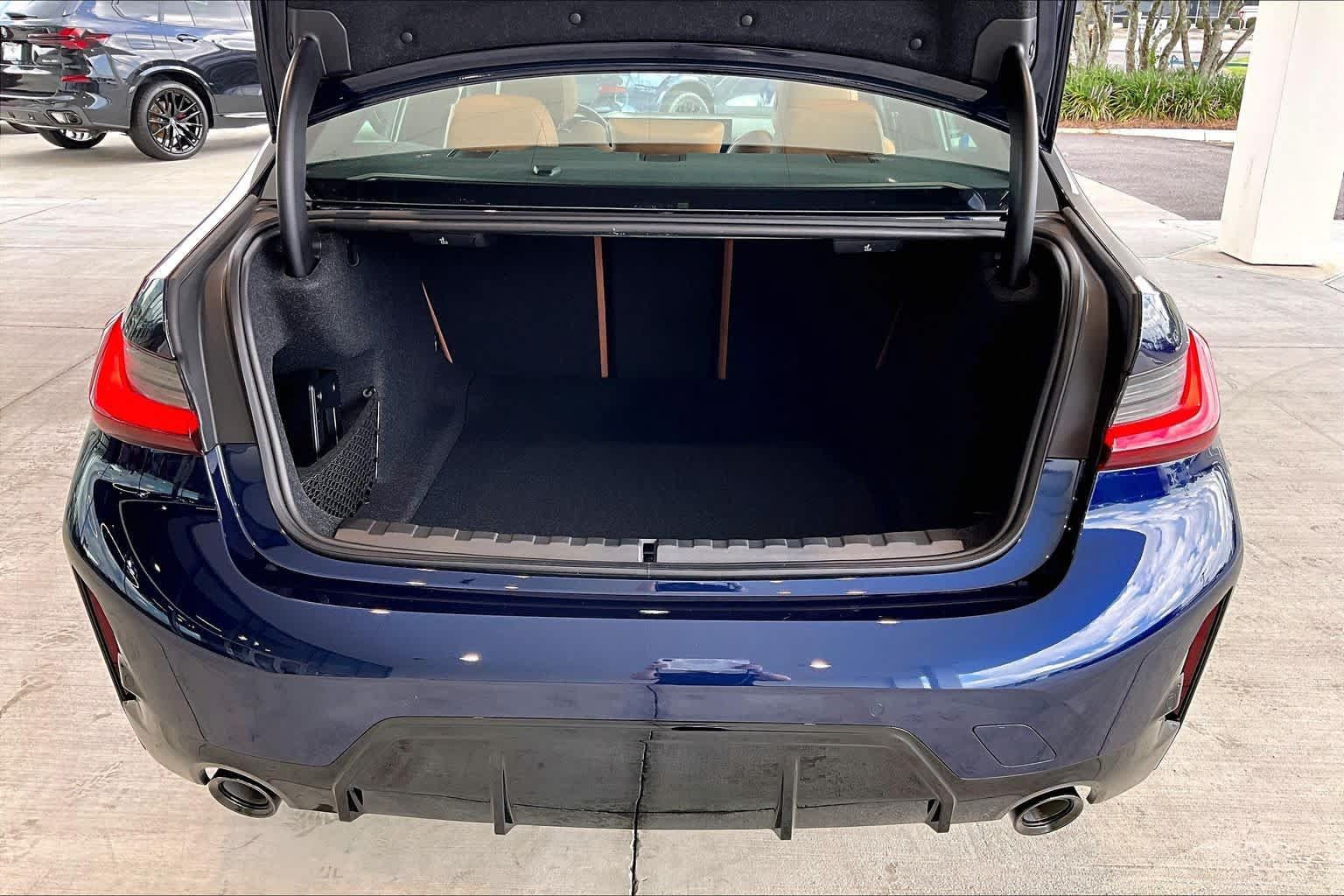 New 2026 BMW 330i Sedan w/ M Sport Package RWD image 18
