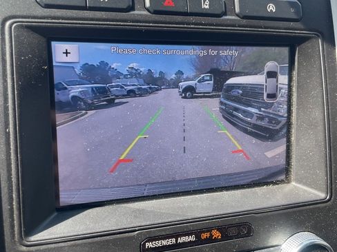 Used 2019 Ford Expedition XLT w/ Equipment Group 202A image 7