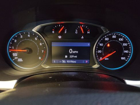 Used 2020 Chevrolet Traverse Premier FWD image 23
