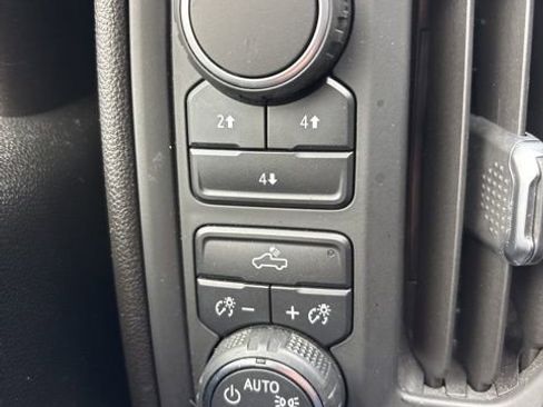 Used 2020 Chevrolet Silverado 2500 W/T w/ WT Convenience Package image 15