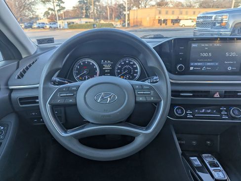 Used 2017 Kia Optima SX image 12