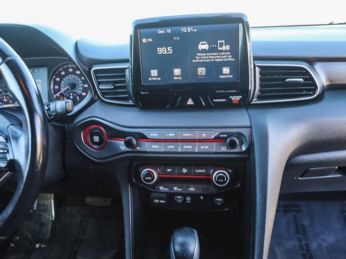 Used 2019 Hyundai Veloster 2.0 Premium image 14