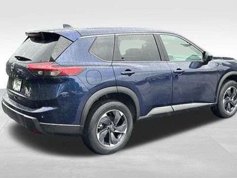 Used 2025 Nissan Rogue SV AWD/4WD image 32