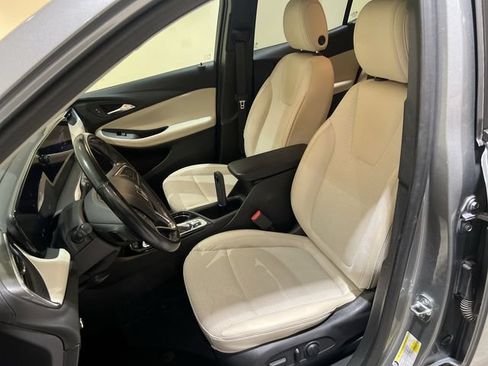 Certified 2024 Buick Encore GX Preferred w/ Comfort Package FWD image 17