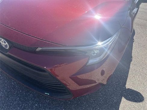 Used 2023 Toyota Corolla LE w/ LE Convenience Package image 10