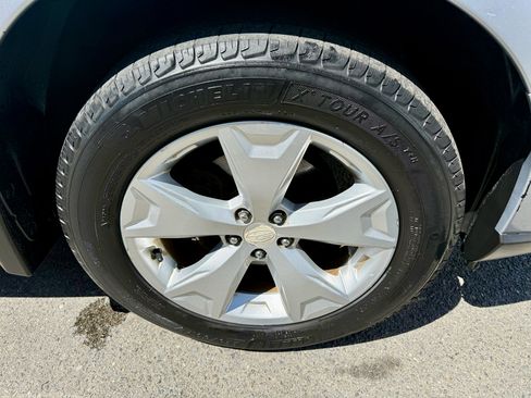 Used 2015 Subaru Forester 2.5i Premium image 13