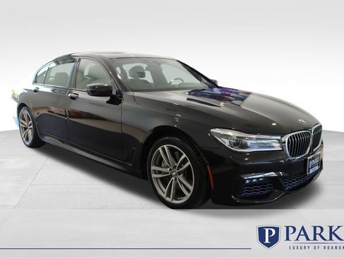 Used 2017 BMW 750i xDrive AWD/4WD image 1