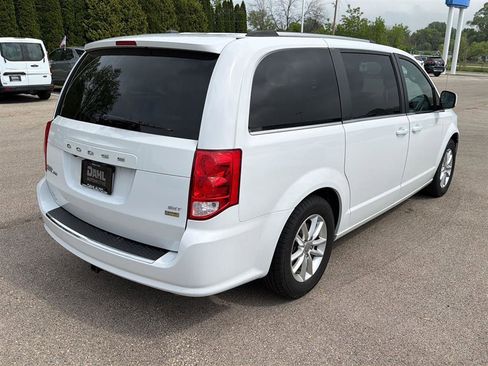 Used 2018 Dodge Grand Caravan SXT FWD image 15
