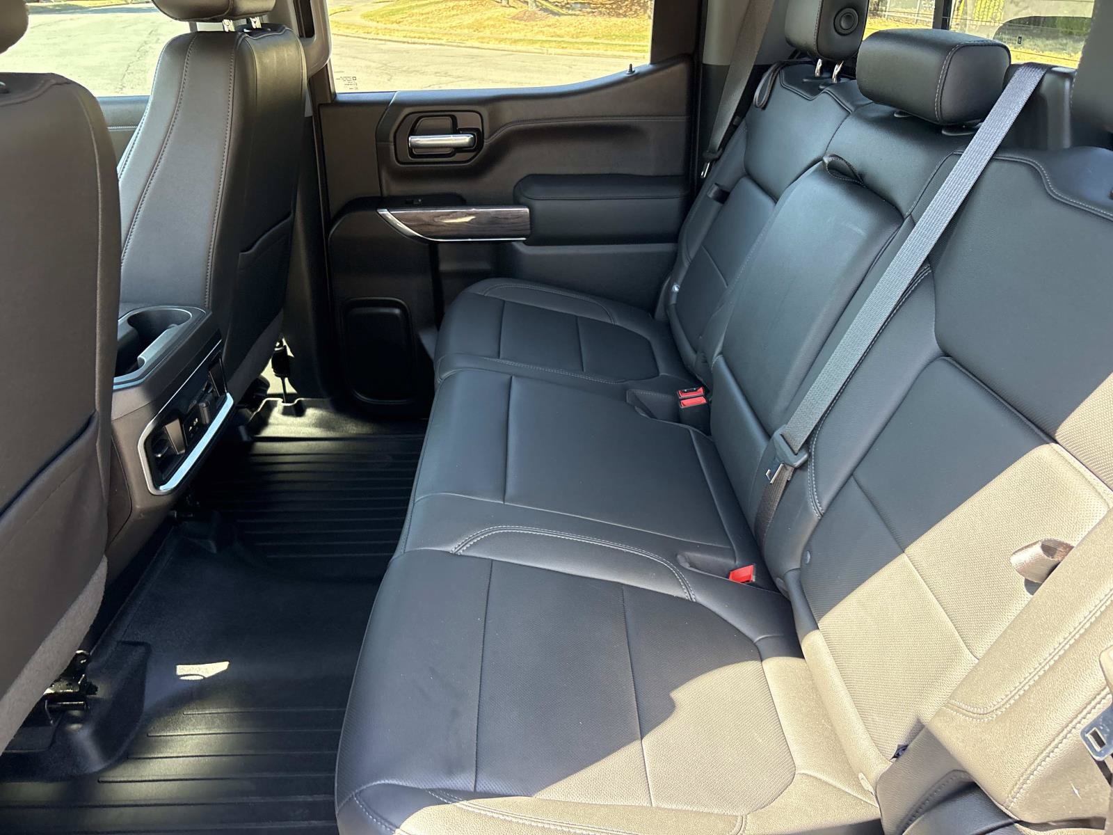 Used 2022 Chevrolet Silverado 1500 LTZ w/ LTZ Premium Package AWD/4WD image 30