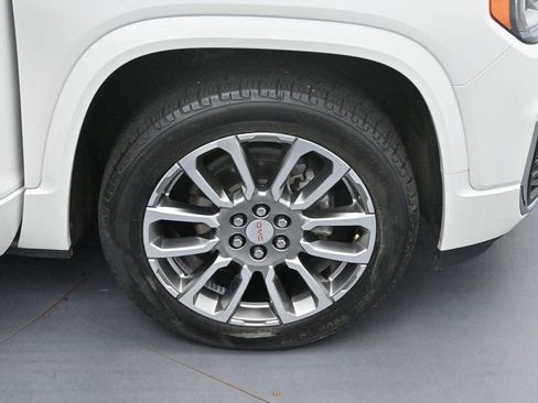 Used 2023 GMC Acadia Denali w/ Denali Ultimate Package FWD image 37