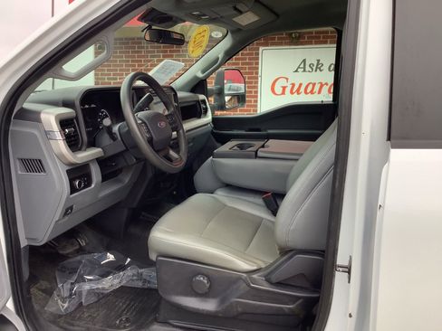 Used 2023 Ford F350 XL image 9