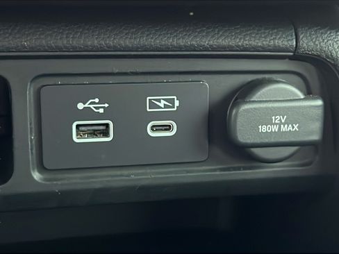 Used 2025 Honda Pilot Sport image 20
