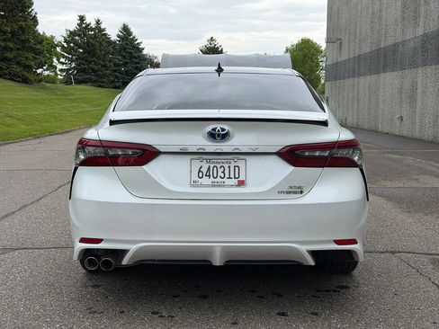 Used 2024 Toyota Camry XSE FWD image 4
