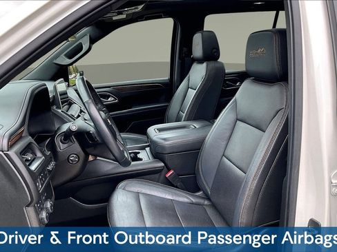 Used 2021 Chevrolet Tahoe High Country w/ Premium Package 2 AWD/4WD image 21