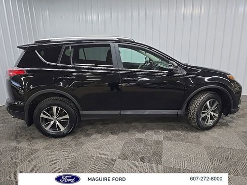 Used 2018 Toyota RAV4 XLE w/ Plus Extra Value Package AWD/4WD image 2