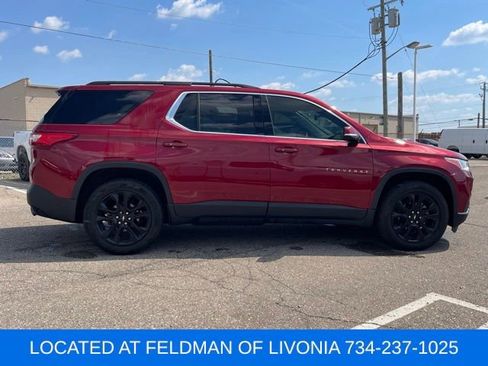 Used 2020 Chevrolet Traverse LT w/ LT Premium Package FWD image 5