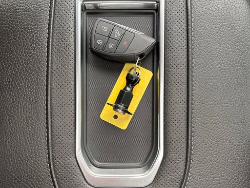 Certified 2022 GMC Sierra 1500 Denali image 38