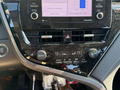 Used 2022 Toyota Camry SE w/ Convenience Package image 7
