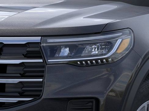 New 2026 Ford Explorer Active RWD image 18