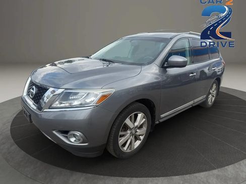 Used 2016 Nissan Pathfinder Platinum w/ Family Entertainment Package AWD/4WD image 10
