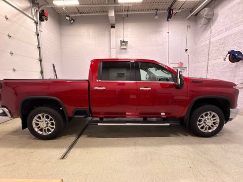 Used 2024 Chevrolet Silverado 3500 LTZ w/ LTZ Premium Package AWD/4WD image 3