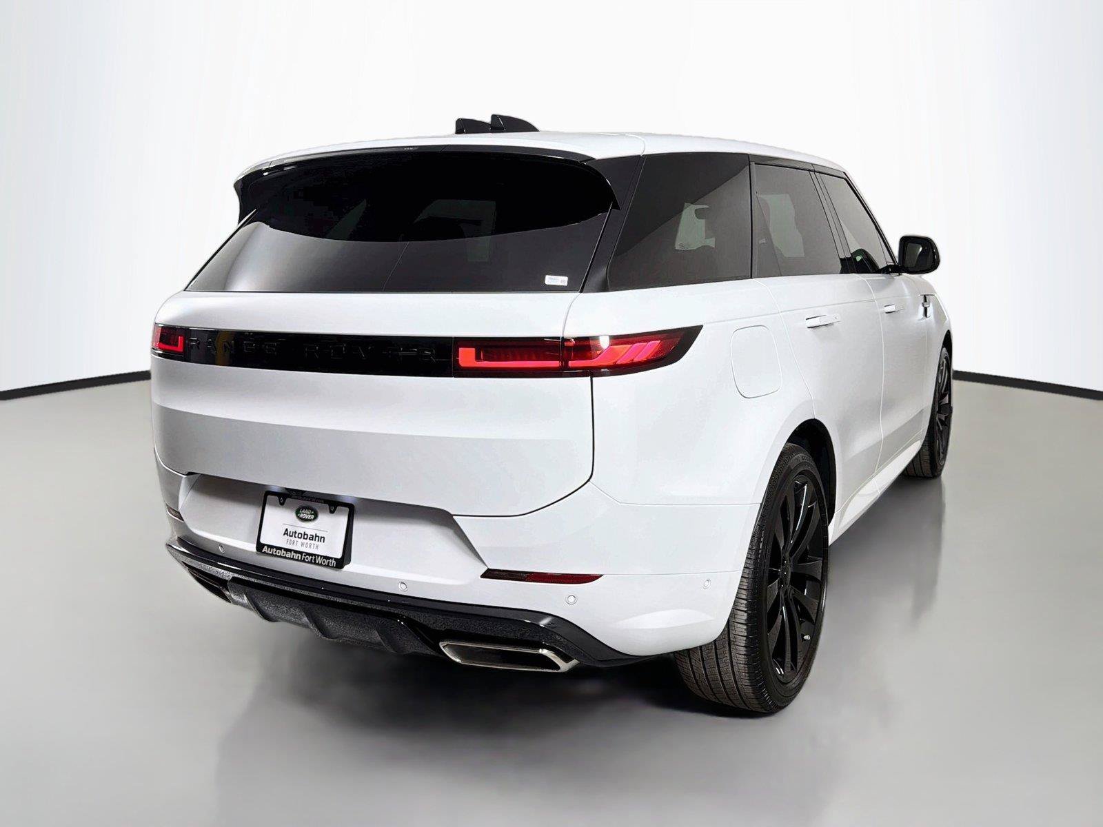New 2026 Land Rover Range Rover Sport Dynamic SE AWD/4WD image 5