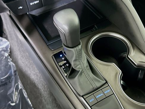 Used 2023 Toyota Camry SE image 20