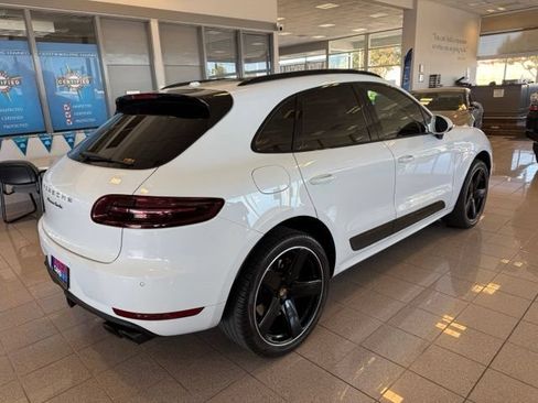 Used 2016 Porsche Macan Turbo AWD/4WD image 3