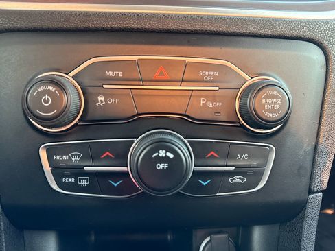 Used 2020 Dodge Charger SXT w/ Blacktop Package image 20