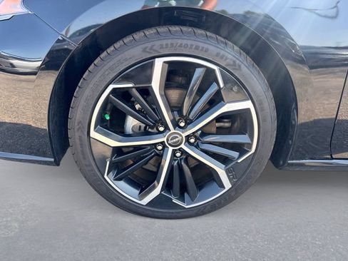 Used 2024 Nissan Altima 2.5 SR FWD image 10
