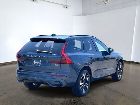 New 2026 Volvo XC60 B5 Core w/ Protection Package Premier AWD/4WD image 4