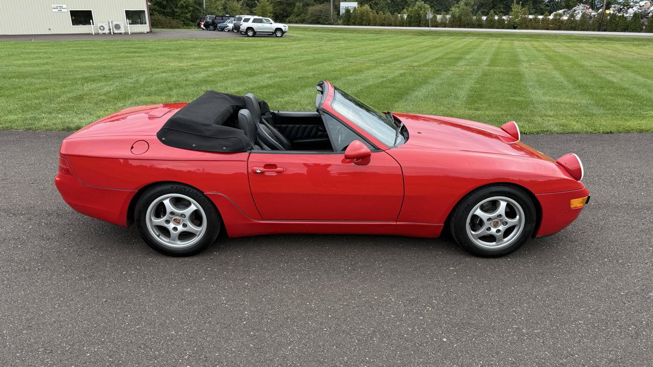 Used 1992 Porsche 968 Cabriolet RWD image 4