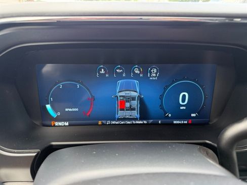 Used 2025 Ford F350 Lariat AWD/4WD image 38