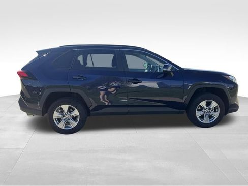 Used 2025 Toyota RAV4 XLE AWD/4WD image 11