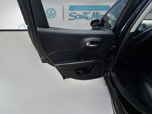 Used 2020 Jeep Compass Latitude FWD image 25