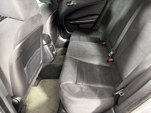 Used 2013 Dodge Charger SE w/ Connectivity Group image 16