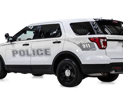 Used 2017 Ford Explorer 4WD Police Interceptor image 4
