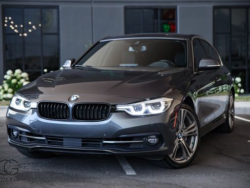 Used 2017 BMW 340i xDrive Sedan AWD/4WD image 2