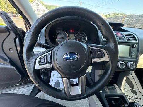Used 2017 Subaru Forester 2.5i AWD/4WD image 16