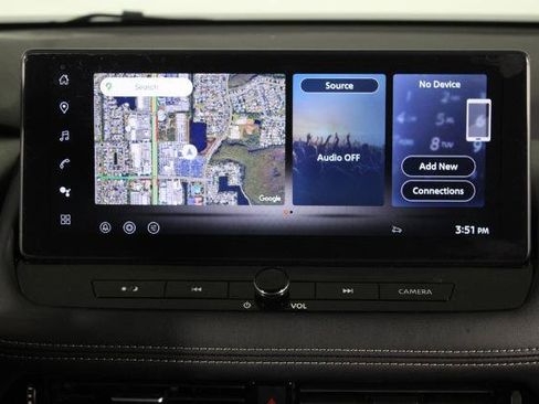 Certified 2026 Nissan Rogue SL FWD image 9