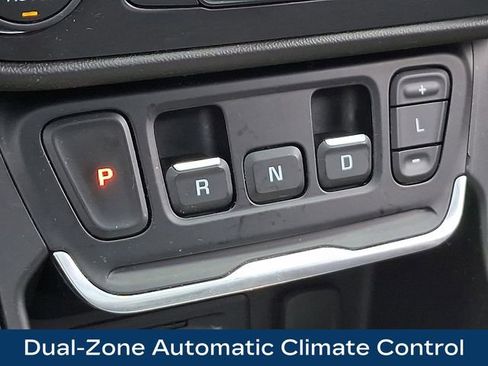 Used 2020 GMC Terrain SLE w/ Driver Convenience Package AWD/4WD image 11