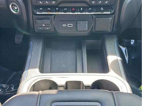 Used 2021 GMC Sierra 1500 AT4 w/ AT4 Premium Package AWD/4WD image 17
