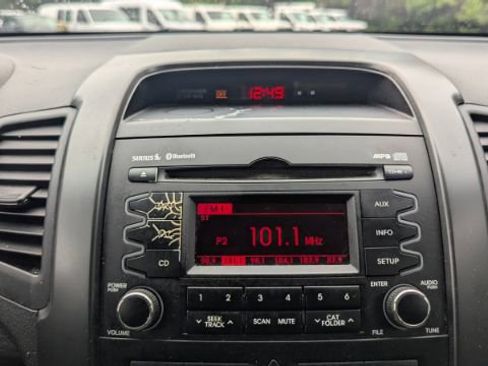 Used 2012 Kia Sorento LX w/ Convenience Pkg FWD image 36