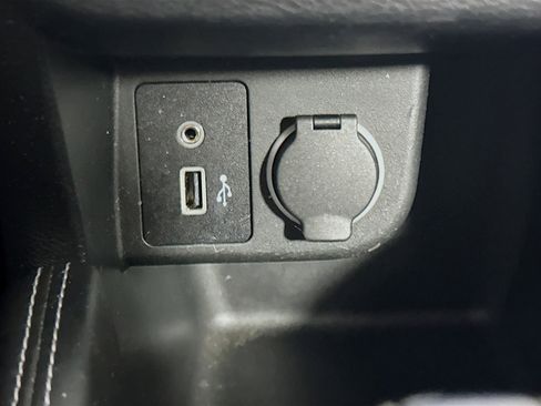 Used 2018 Nissan Kicks SV w/ Exterior Package image 26