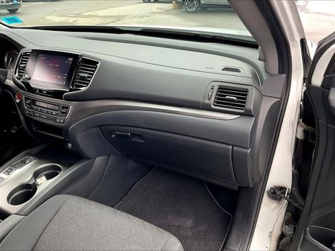 Used 2022 Honda Ridgeline Sport image 12
